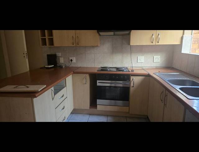 2 BEDROOM TOWNHOUSE FOR SALE IN ANNLIN